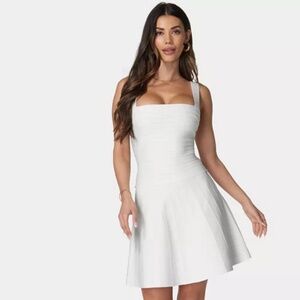 NWT WOMENS BEBE DRESS